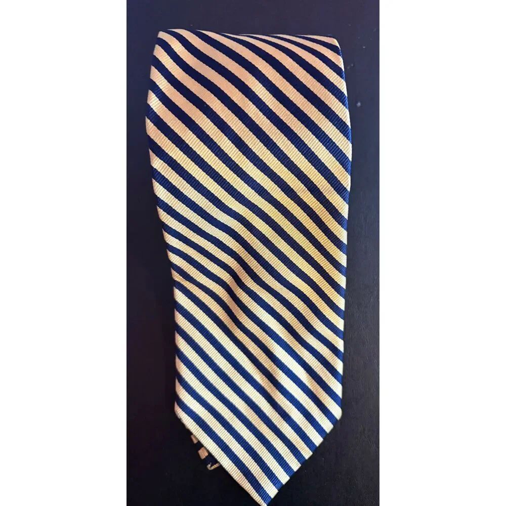 Brooks Brothers tie